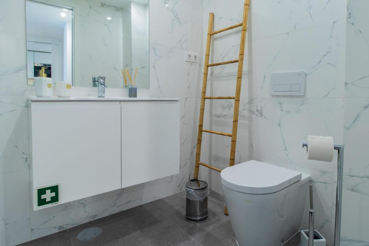 Stunning Apartment W/ Free Parking By Lovelystay Porto Exteriér fotografie
