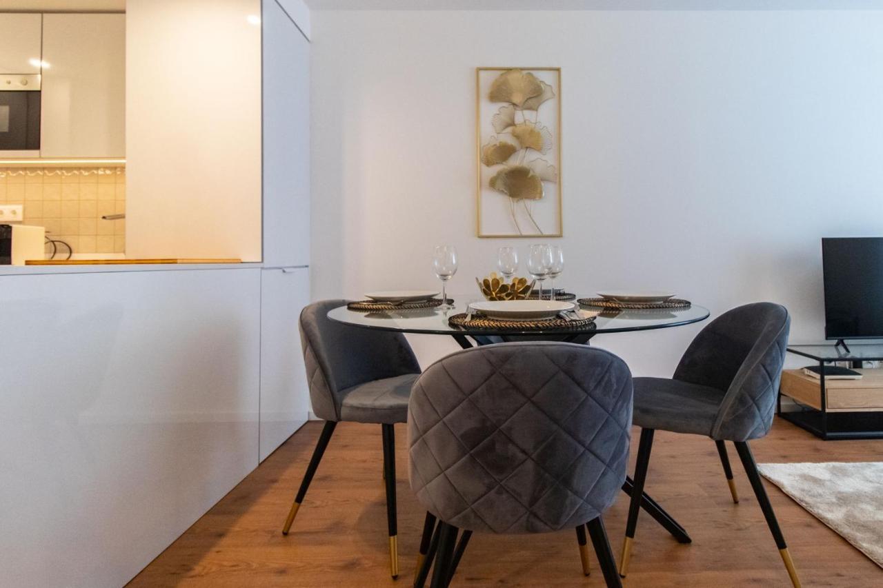 Stunning Apartment W/ Free Parking By Lovelystay Porto Exteriér fotografie
