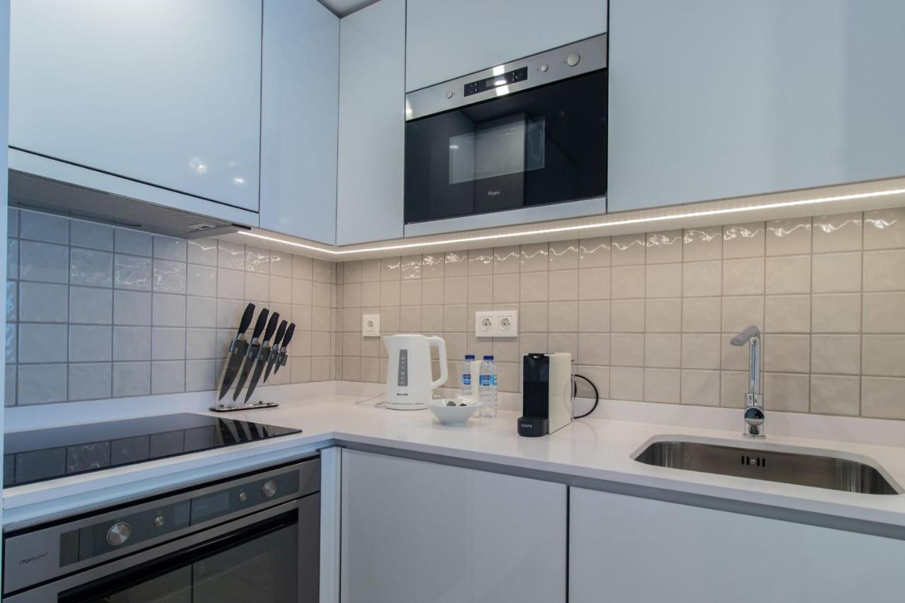 Stunning Apartment W/ Free Parking By Lovelystay Porto Exteriér fotografie