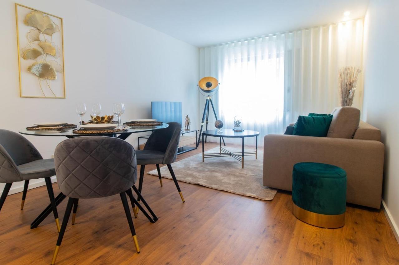 Stunning Apartment W/ Free Parking By Lovelystay Porto Exteriér fotografie