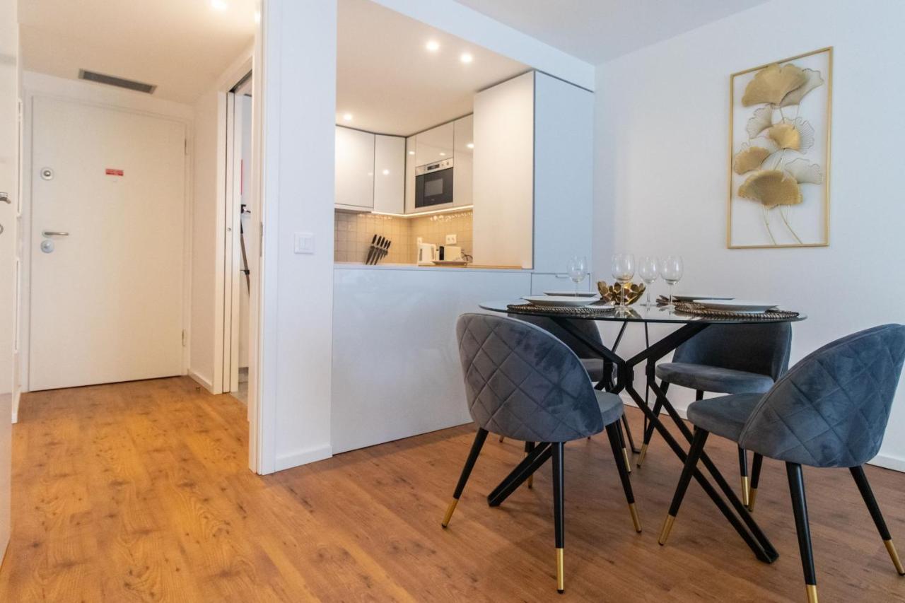 Stunning Apartment W/ Free Parking By Lovelystay Porto Exteriér fotografie