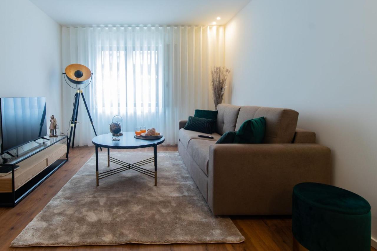 Stunning Apartment W/ Free Parking By Lovelystay Porto Exteriér fotografie